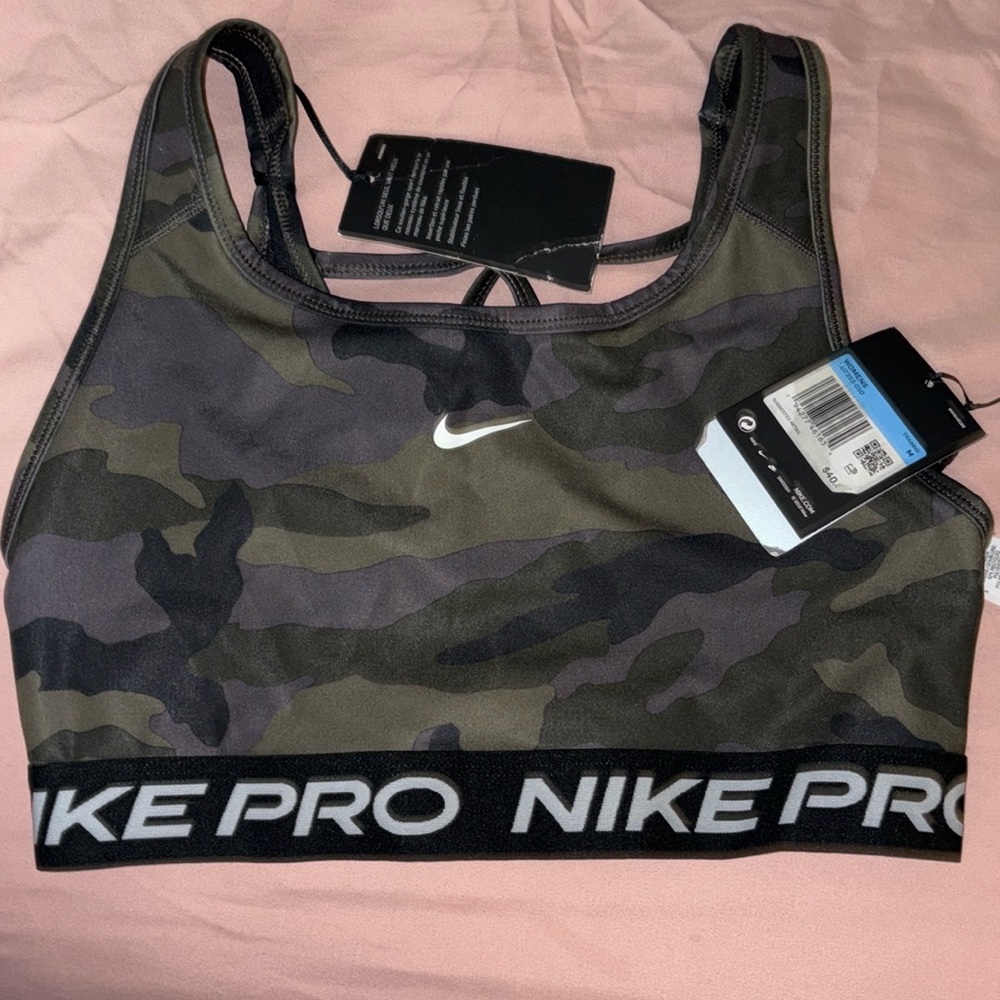 NWT Nike Camo sportsbra